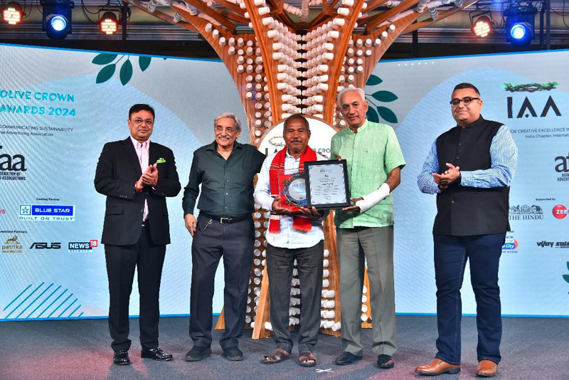 (L-R): Avinash Pandey (President IAA India Chapter), Bittu Sahgal (environmental activist, writer, and Founder, Sanctuary Nature Foundation), Jadav Payeng, Srinivasan K Swamy (Chairman – AFAA) &  Janak Sarda (Chairman – IAA Olive Crown Awards 2024)