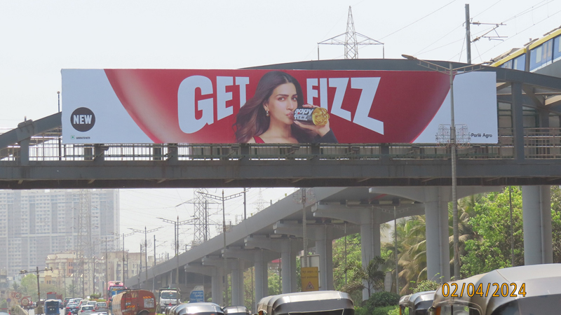 Parle Agro’s dynamic OOH campaigns for Appy Fizz, Frooti & Smoodh make a striking impact this summer season