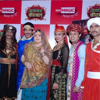 https://www.indiantelevision.com/sites/default/files/styles/340x340/public/images/tv-images/2016/02/15/akbar-birbal.jpg?itok=DyWmI8to
