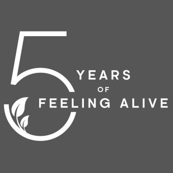 https://www.indiantelevision.com/sites/default/files/styles/340x340/public/images/tv-images/2022/03/07/5-years-of-feeling-alive.jpg?itok=K1V4Kd8i