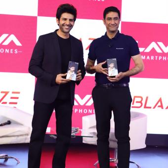 https://www.indiantelevision.com/sites/default/files/styles/340x340/public/images/tv-images/2022/09/20/lava-president-sunil-raina-right-with-brand-amabassador-for-smartphones-kartik-aaryan.jpg?itok=DTkrRrcY