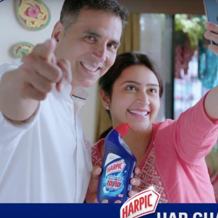 Harpic pledges to 'Make India Toilet Proud' | Indian Television Dot Com