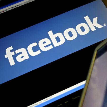 Facebook curbs political ads - for 7 days before U.S. election