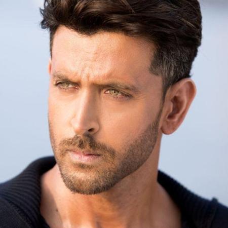 Hrithik Roshan Wiki, Age, Family, Movies, HD Photos, Biography, and More | Hrithik  roshan, Hrithik roshan hairstyle, Bollywood pictures